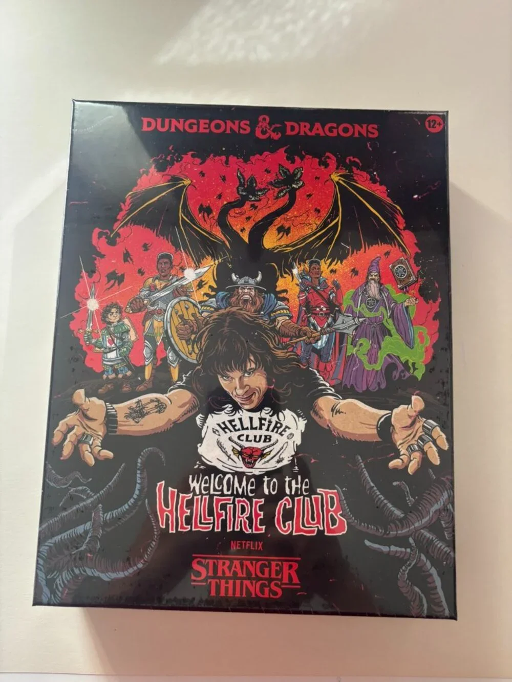 NEW Dungeons & Dragons Stranger Things: Welcome to the Hellfire Club Board Game